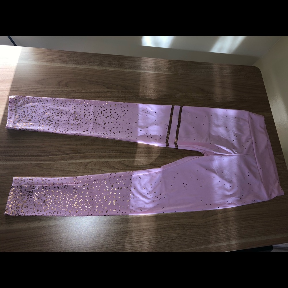 Pink leggings with sparkles